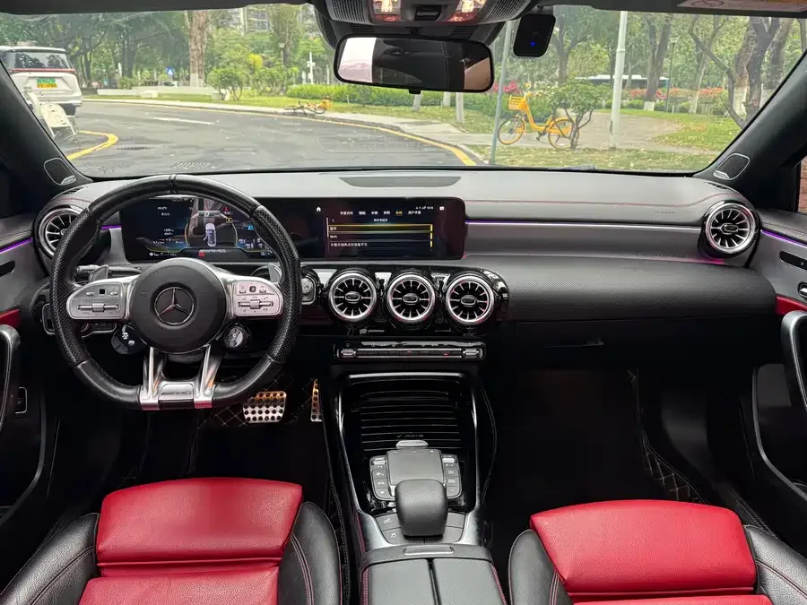 Mercedes-Benz A-Class AMG Mercedes-Benz A-Class AMG 2023 AMG A 35 L 4MATIC 2023 — миниатюра 3