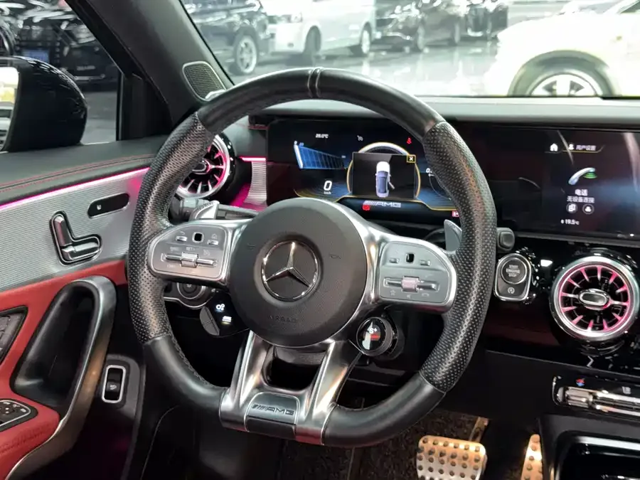 Mercedes-Benz A-Class AMG Mercedes-Benz A-Class AMG 2023 AMG A 35 L 4MATIC 2023 — миниатюра 4