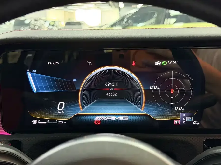 Mercedes-Benz A-Class AMG Mercedes-Benz A-Class AMG 2023 AMG A 35 L 4MATIC 2023 — миниатюра 5
