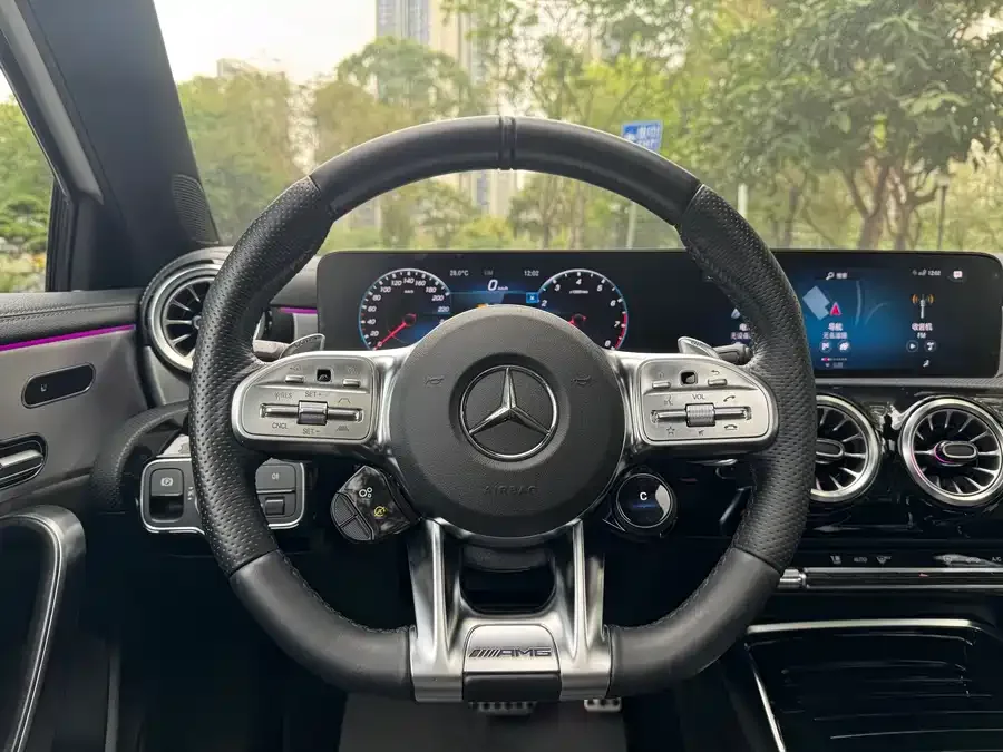 Mercedes-Benz A-Class AMG Mercedes-Benz A-Class AMG 2022 AMG A 35 L 4MATIC 2022 — миниатюра 3