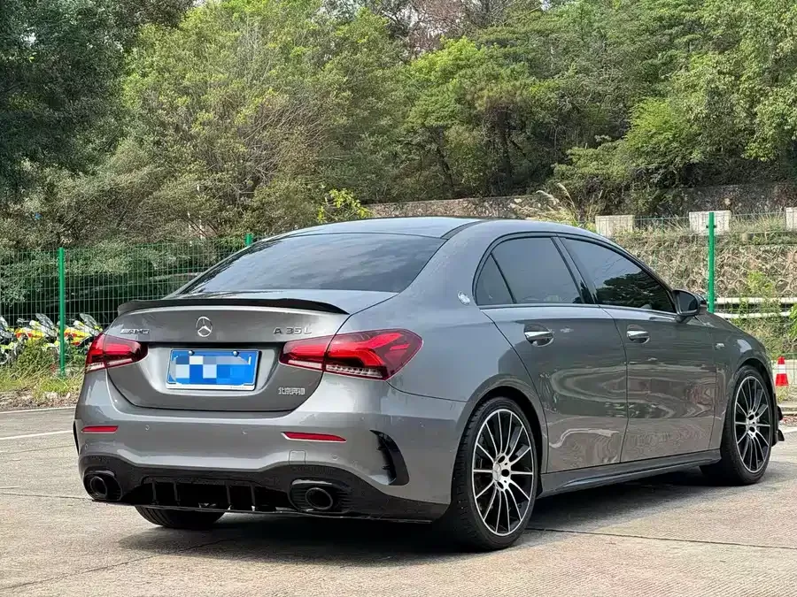 Mercedes-Benz A-Class AMG Mercedes-Benz A-Class AMG 2023 AMG A 35 L 4MATIC 2023 — миниатюра 5