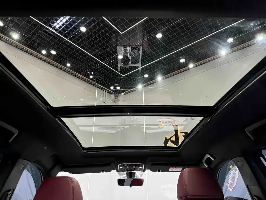 Jetour X70 Plus JETOUR X70 PLUS 2023 1.5T DCT Brave PLUS 5-seater 2023 — миниатюра 4