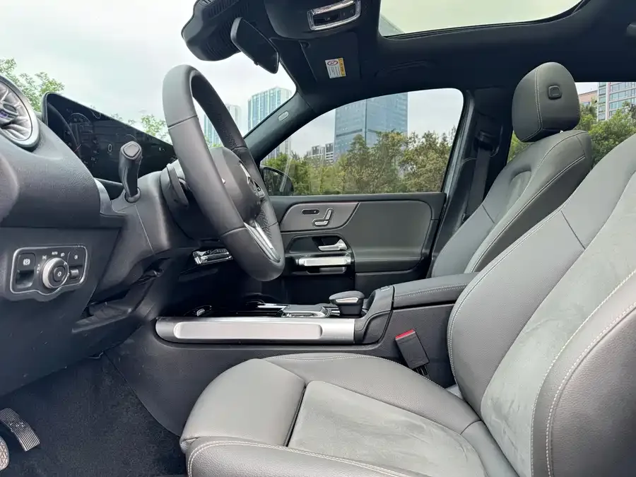 Mercedes-Benz EQB Mercedes-Benz EQB 2023 facelift EQB 350 4MATIC 2024 — миниатюра 2