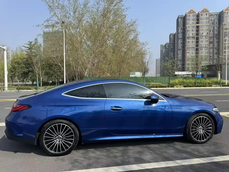 Mercedes-Benz CLE Mercedes-Benz CLE 2025 CLE 300 4MATIC Dynamic Coupe 2025 — миниатюра 3