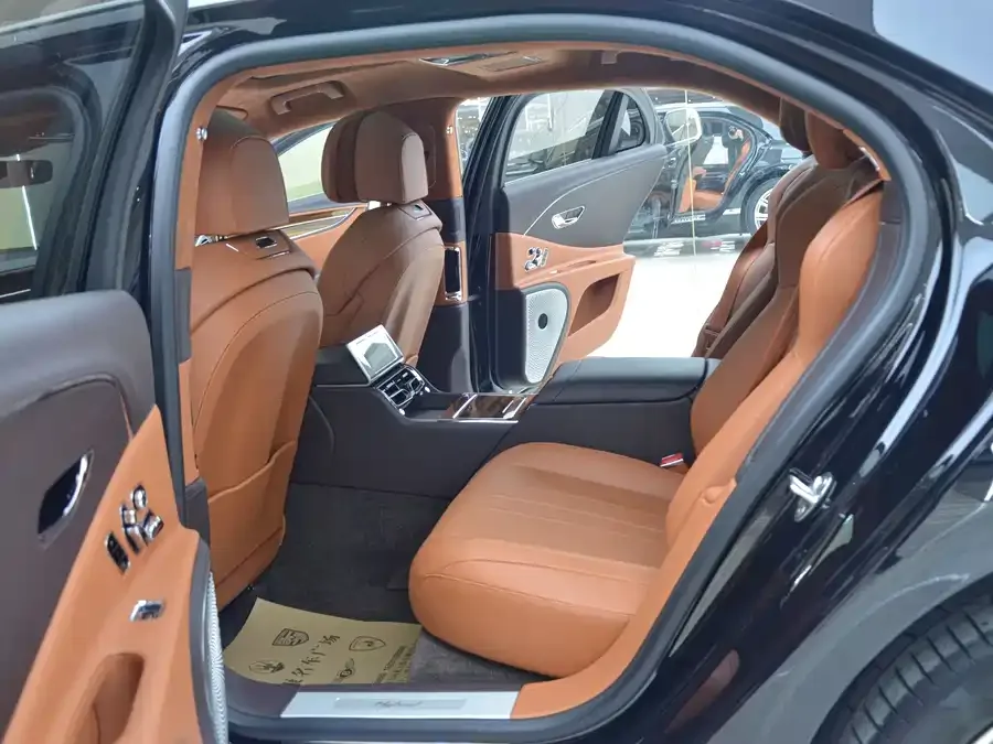Bentley Flying Spur PHEV Mercedes-Benz Plug-in Hybrid 2022 2.9T V6 Hybrid 2023 — миниатюра 2