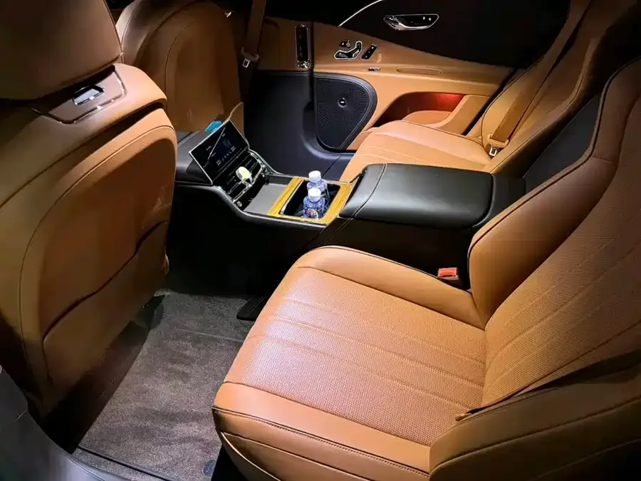 Bentley Flying Spur PHEV Mercedes-Benz Plug-in Hybrid 2022 2.9T V6 Hybrid 2022 — миниатюра 2