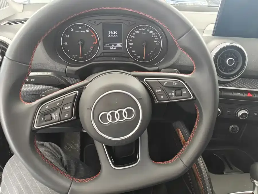 Audi Q2L 2024 35TFSI Progressive Dynamic Edition 2025 — миниатюра 5