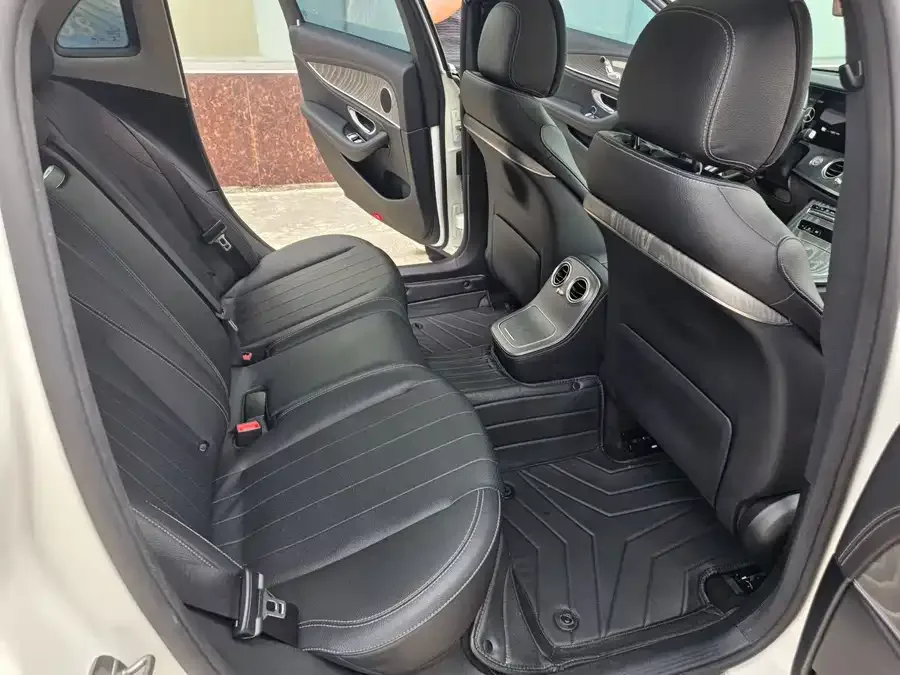 Mercedes-Benz E-class new energy Mercedes-Benz E-Class New Energy 2022 Model E 350 e L Plug-in Hybrid Sedan 2022 — миниатюра 3