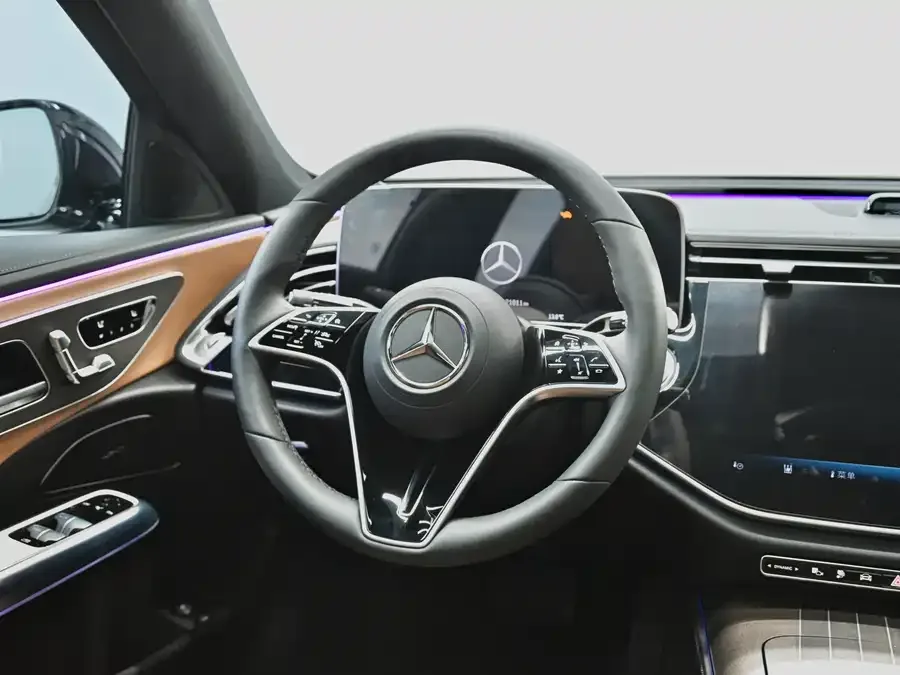 Mercedes-Benz E-class new energy Mercedes-Benz E-Class New Energy 2024 E 350 e L Plug-in Hybrid Sedan 2025 — миниатюра 4
