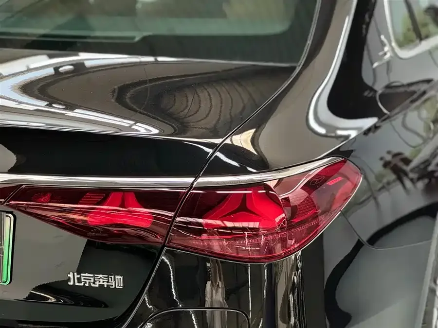 Mercedes-Benz E-class new energy Mercedes-Benz E-Class New Energy 2024 E 350 e L Plug-in Hybrid Sedan 2024 — миниатюра 2