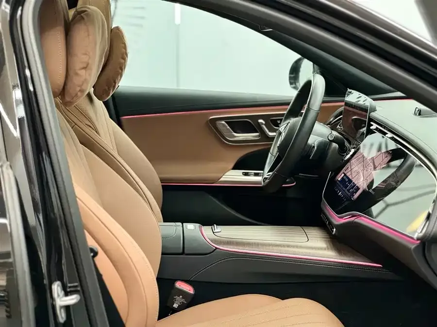 Mercedes-Benz E-class new energy Mercedes-Benz E-Class New Energy 2024 E 350 e L Plug-in Hybrid Sedan 2024 — миниатюра 3