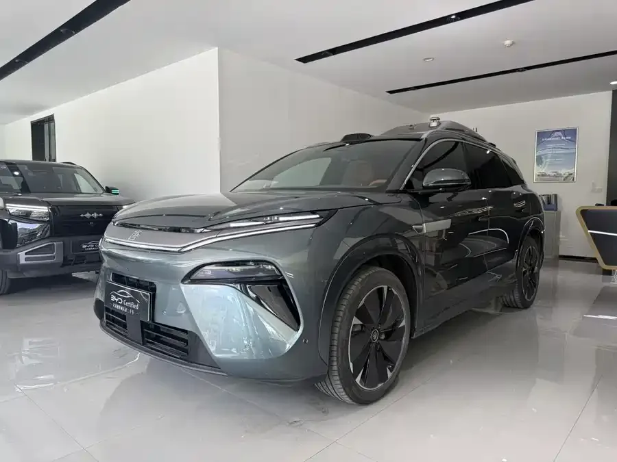 BYD Tang L 2025