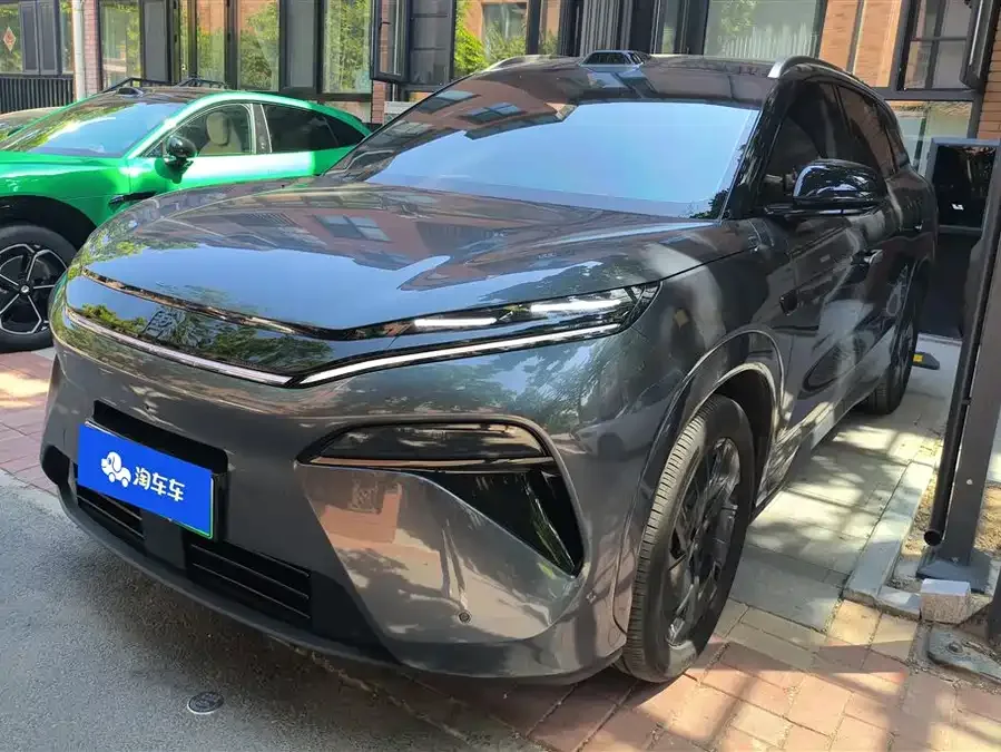 BYD Tang L 2025