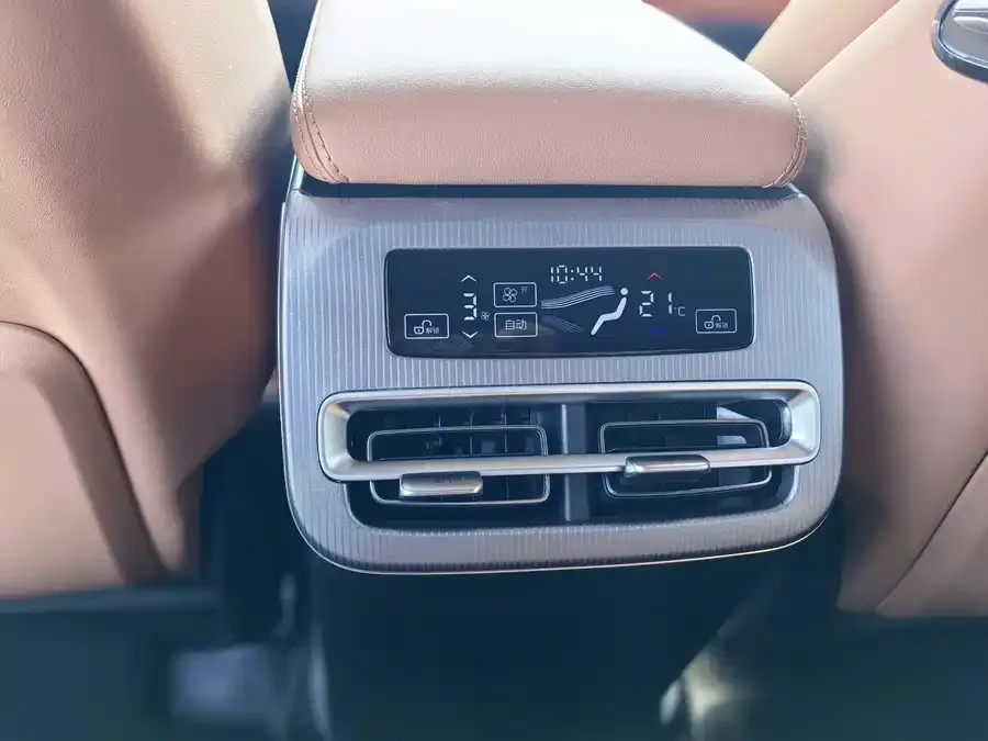 BYD Han L Han L 2025 EV Four-wheel Drive LiDAR Flagship Model 2025 — миниатюра 2