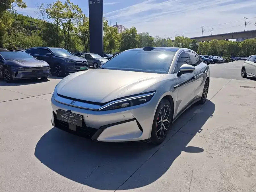 BYD Han L 2025