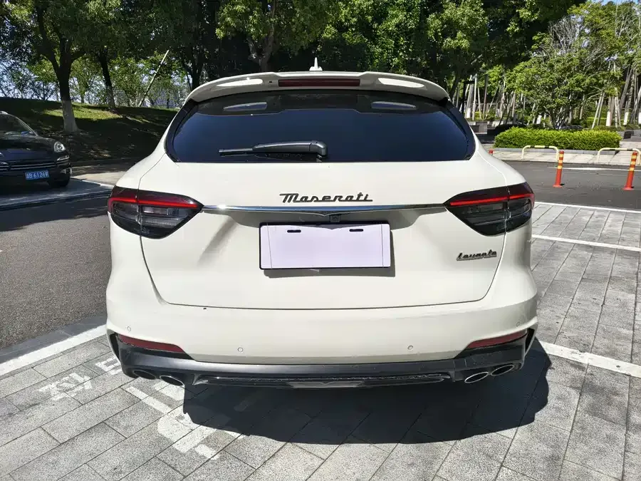 Maserati Levante Levante 2023 3.0T Modena 2023 — миниатюра 3