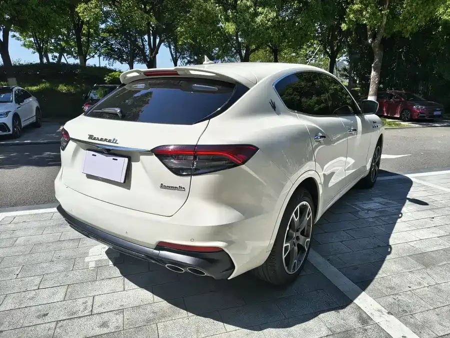 Maserati Levante Levante 2023 3.0T Modena 2023 — миниатюра 5