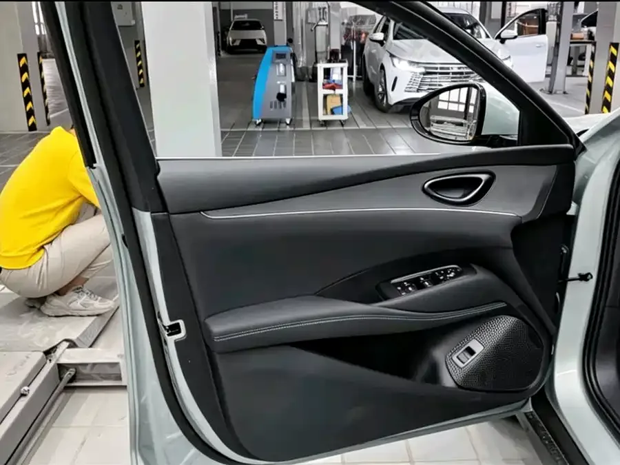 BYD Seal 06 Seal 06 2026 DM-i Super Enjoy Edition 210KM Flagship Model 2026 — миниатюра 4