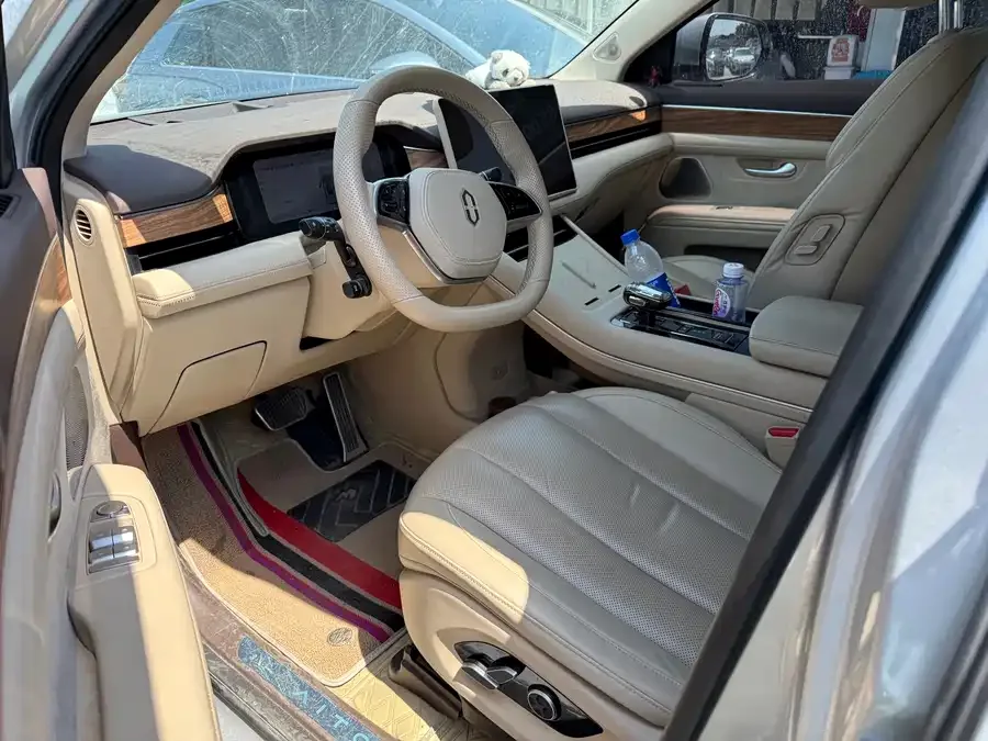 AITO M7 Wenjie M7 2024 1.5T Intelligent Driving 4WD Max Edition 6 Seaters 2024 — миниатюра 4