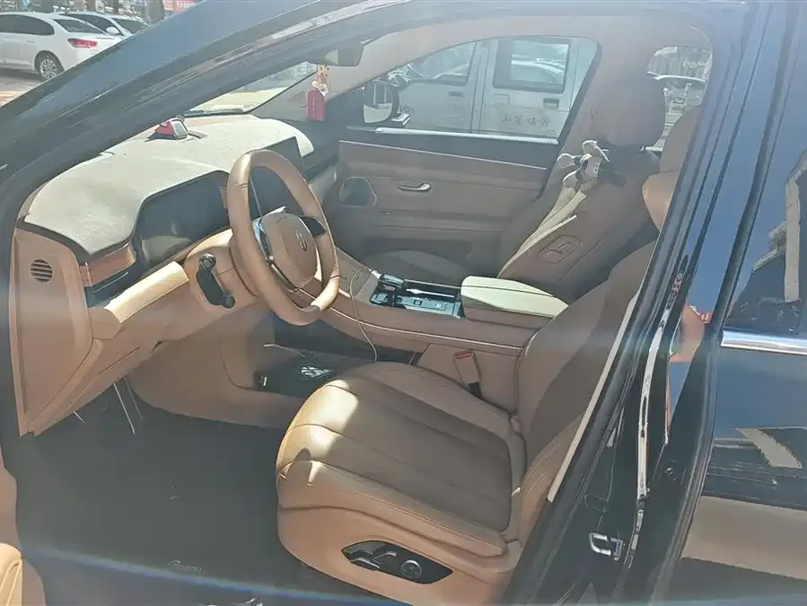AITO M7 Wenjie M7 2024 1.5T Intelligent Driving Rear-wheel Drive Max Edition 5 Seaters 2024 — миниатюра 3
