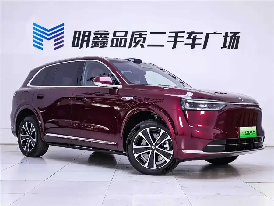AITO M7 Wenjie M7 2026 Extended Range Ultra 4WD 5-Seater (192-line LiDAR) 2025 — миниатюра 2
