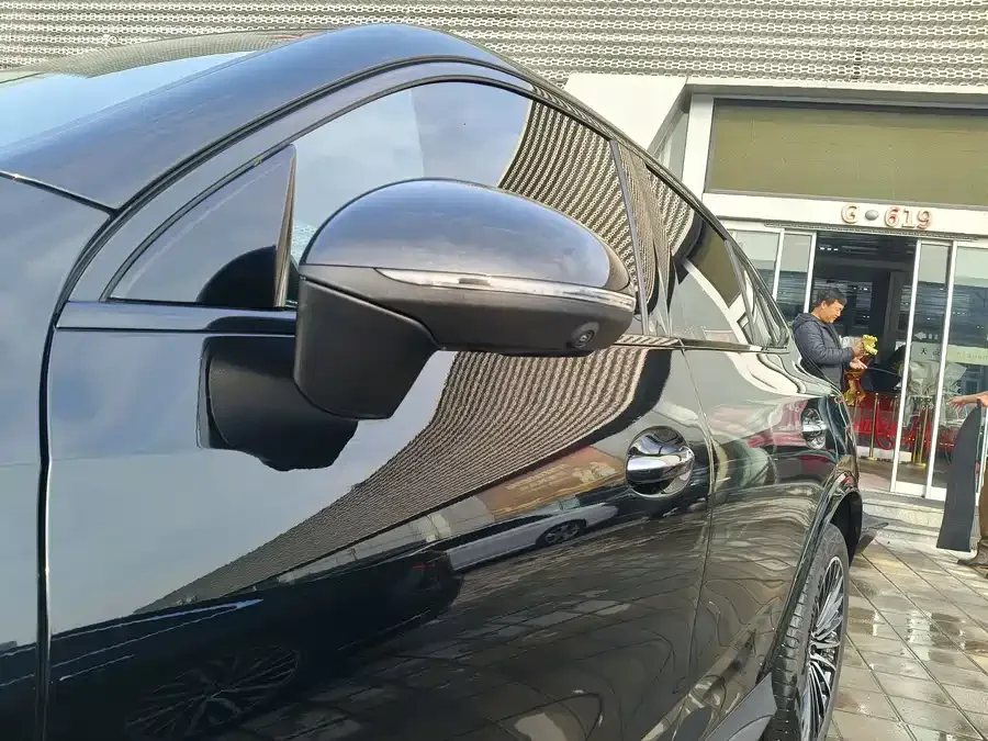 Mercedes-Benz GLC Coupe Mercedes-Benz GLC Coupe 2024 GLC 300 4MATIC Coupe SUV 2024 — миниатюра 2