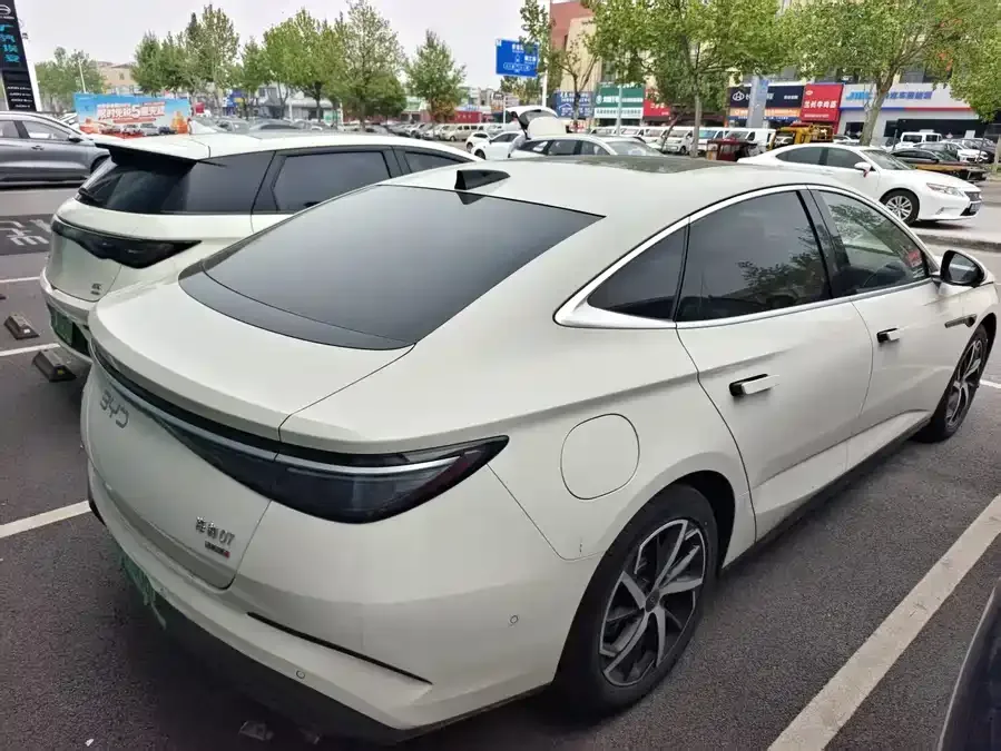 BYD seal 07 DM-i Seal 07 DM-i 2026 DM-i 1.5T 230km Flagship Model 2025 — миниатюра 4