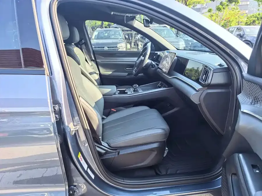 BYD Song Pro New Energy Song Pro New Energy 2025 Second Generation Intelligent Driving Edition DM-i 75KM Leading Edition 2025 — миниатюра 2