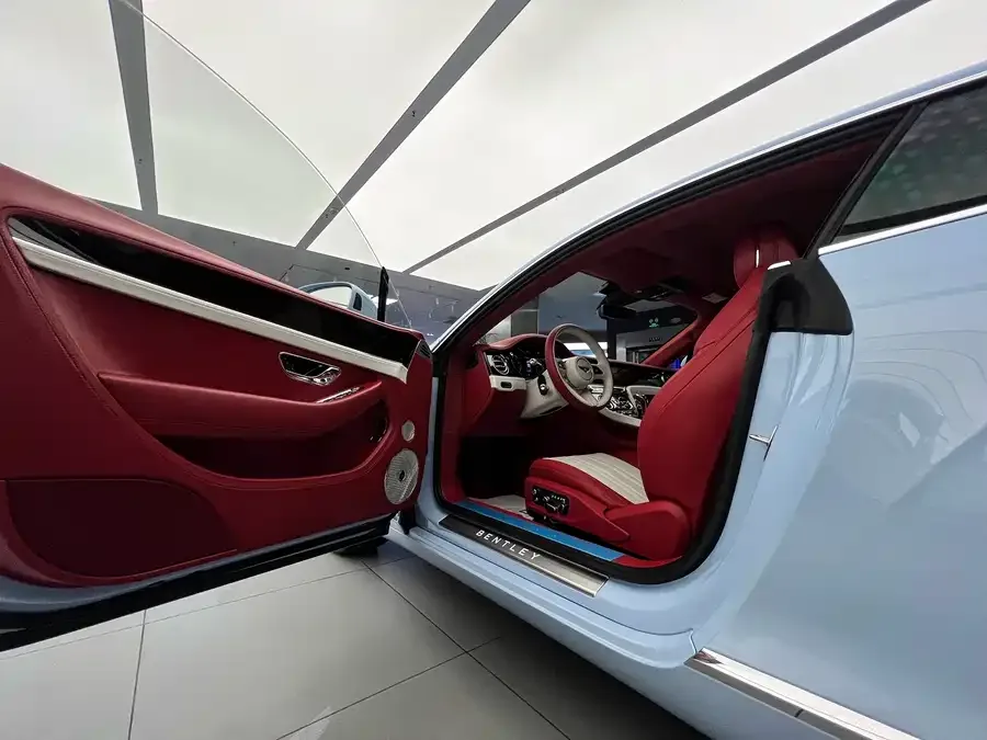 Bentley Continental 2022 Continental 4.0T GT V8 2024 — миниатюра 4