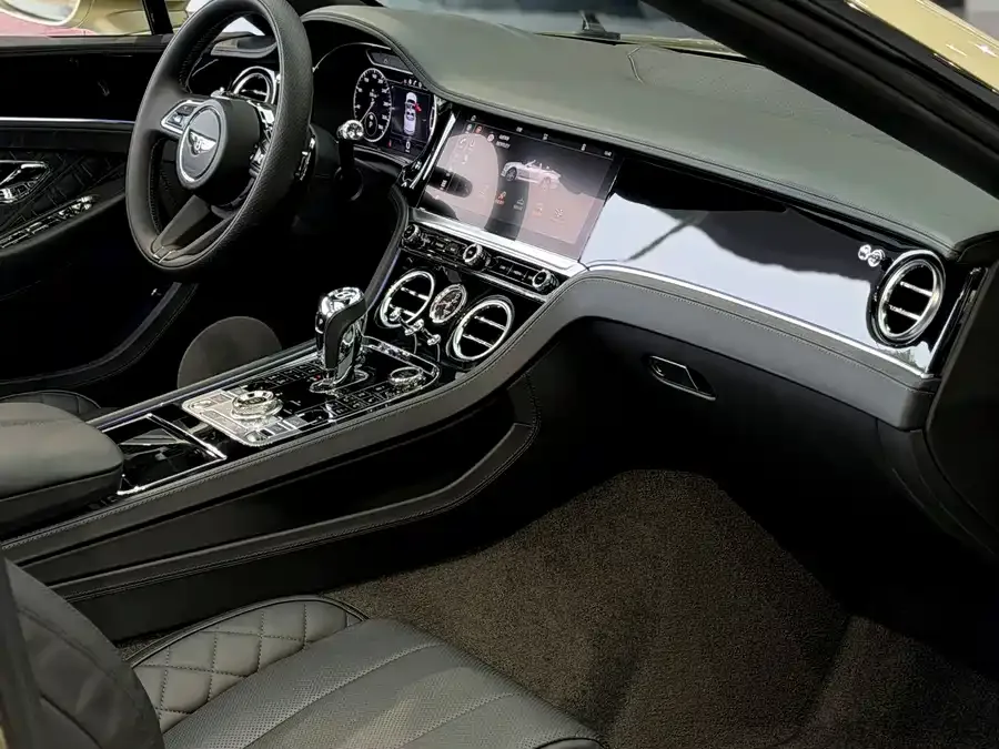 Bentley Continental 2022 Continental 4.0T GT V8 Convertible 2022 — миниатюра 4