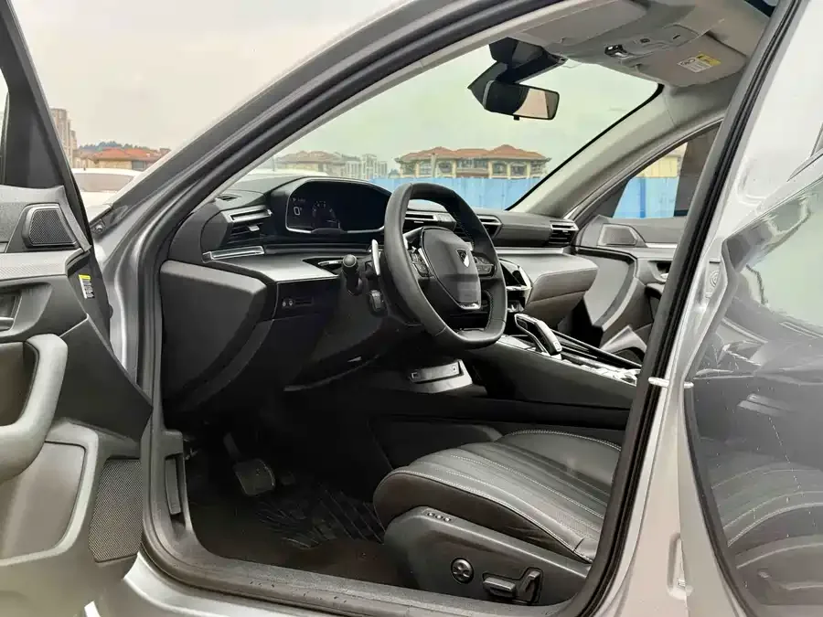 Peugeot 508 Peugeot 508 2025 508L 400THP Dynamic Flagship Edition 2025 — миниатюра 2
