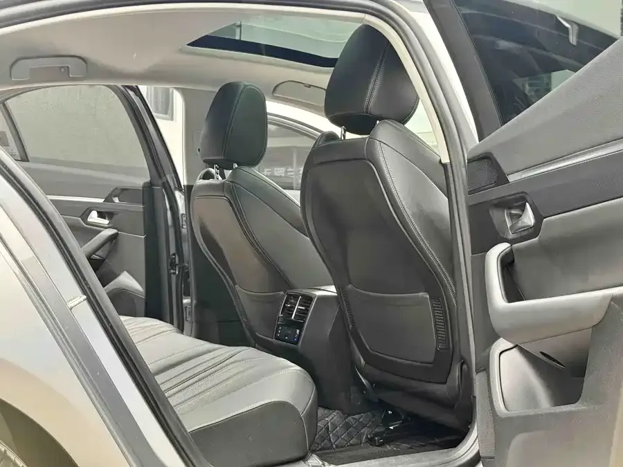 Peugeot 508 Peugeot 508 2025 508L 400THP Dynamic Flagship Edition 2025 — миниатюра 3