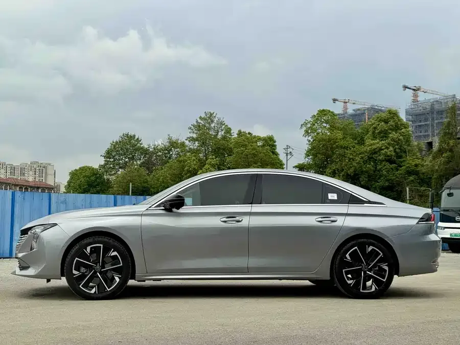 Peugeot 508 Peugeot 508 2025 508L 400THP Dynamic Flagship Edition 2025 — миниатюра 4