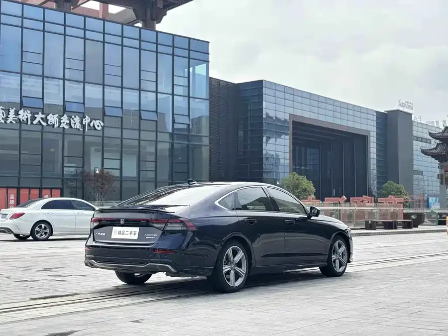 Honda Accord New Energy Accord New Energy 2023 2.0L e:PHEV Premium Edition 2023 — миниатюра 3