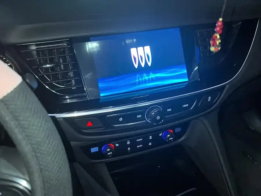 Buick Regal Regal 2024 facelift 28T Enjoyment Edition 2025 — миниатюра 4