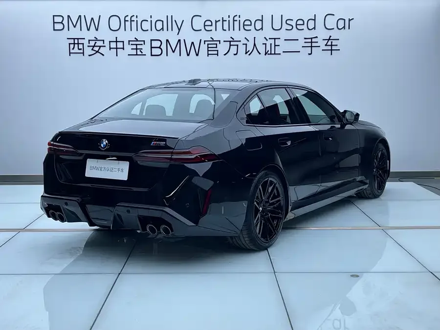 BMW M5 New Energy 2025 M5 2025 — миниатюра 2