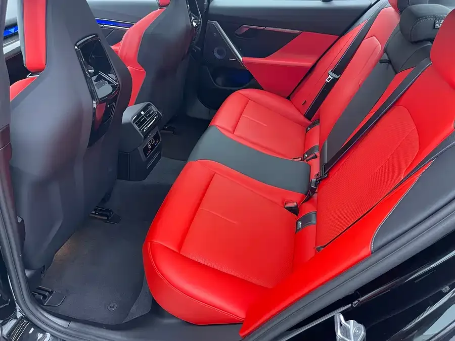 BMW M5 New Energy 2025 M5 2025 — миниатюра 3