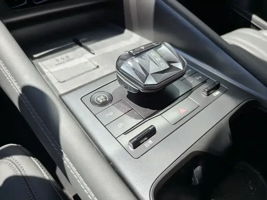 BYD Song L EV Song L EV 2025 Intelligent Driving Edition 662KM Laser Radar Excellence Edition 2025 — миниатюра 3