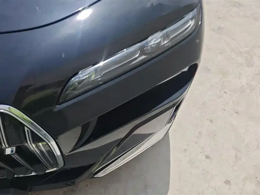 BMW i7 2023 eDrive50L Leading M Sports Package 2023 — миниатюра 2