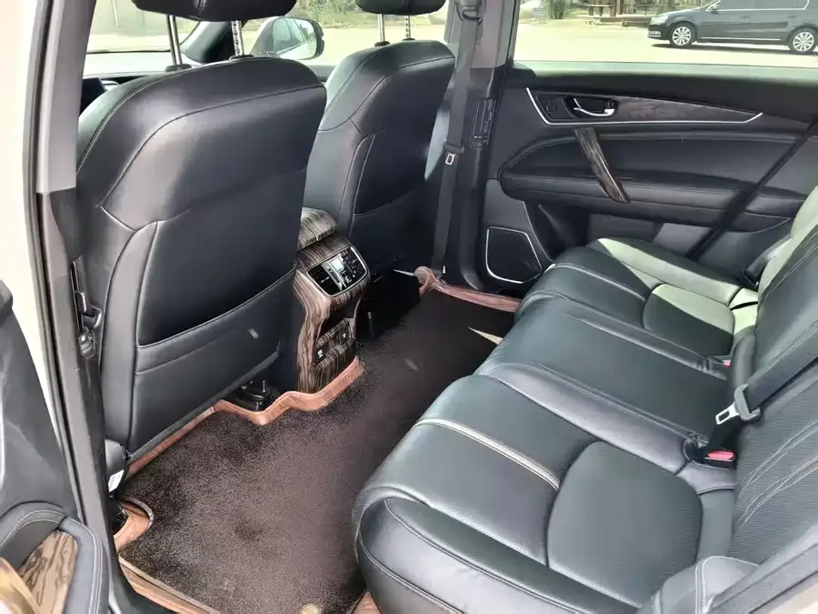 Honda UR-V 2023 240TURBO two-wheel drive version 2022 — миниатюра 2