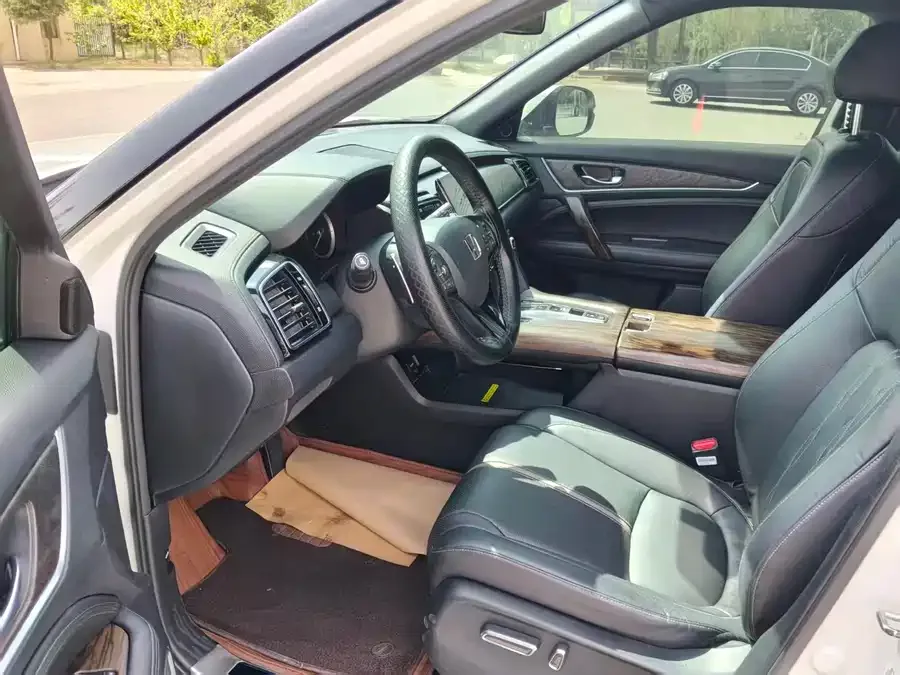 Honda UR-V 2023 240TURBO two-wheel drive version 2022 — миниатюра 4