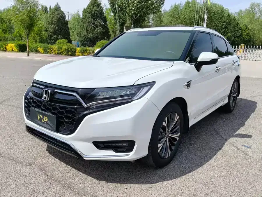 Honda UR-V 2023 240TURBO two-wheel drive version 2022 — фото 1, купить с доставкой в Москву