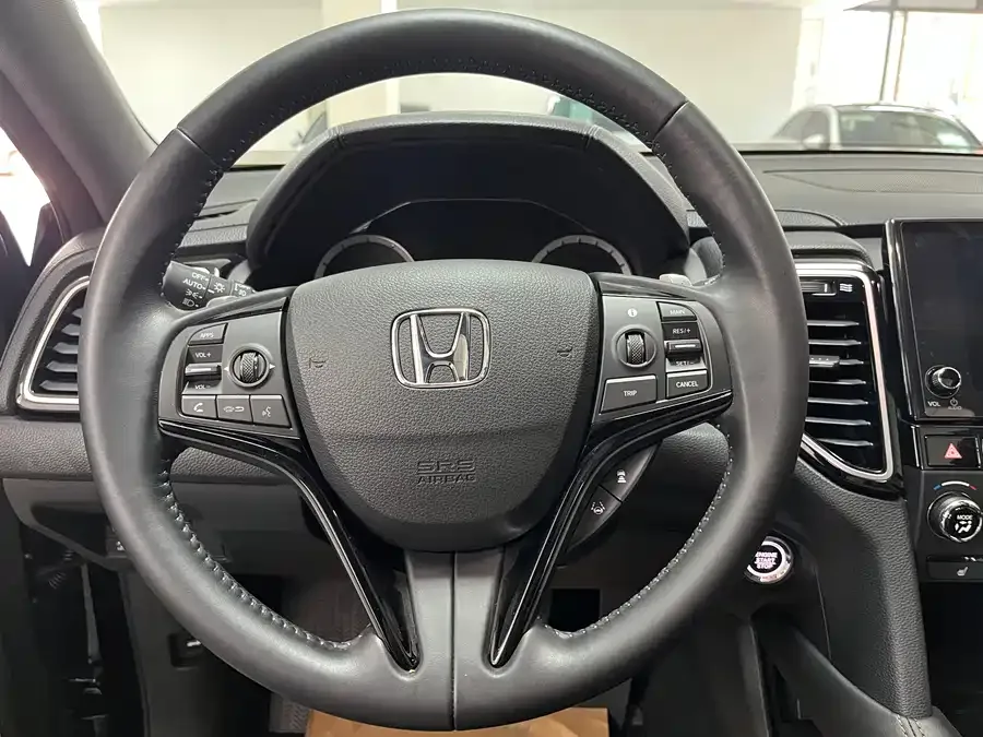 Honda UR-V 2020 240TURBO 2WD Elegant Edition 2023 — миниатюра 3