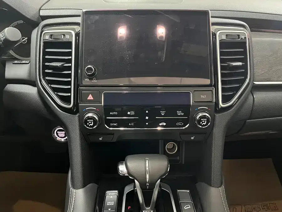 Honda UR-V 2020 240TURBO 2WD Elegant Edition 2023 — миниатюра 4