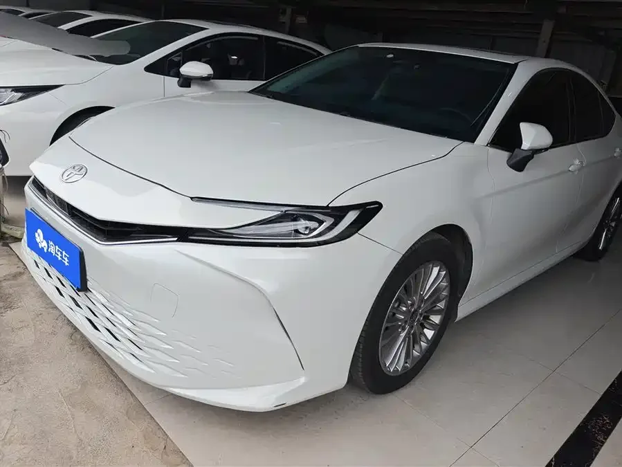 Toyota Camry Camry 2024 2.0E Elite Edition 2024 — фото 1, купить с доставкой в Москву