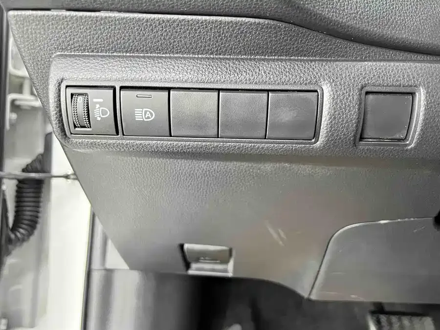 Toyota Corolla Corolla 2021 TNGA 1.5L CVT Pioneer Edition 2022 — миниатюра 3
