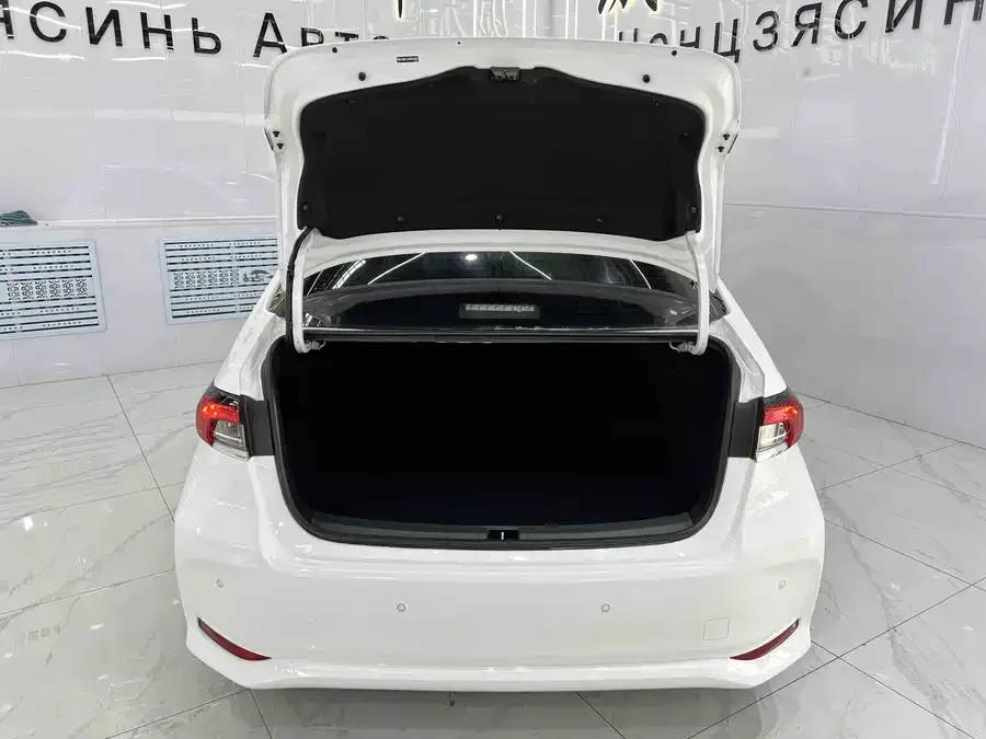 Toyota Corolla Corolla 2021 TNGA 1.5L CVT Pioneer Edition 2022 — миниатюра 5