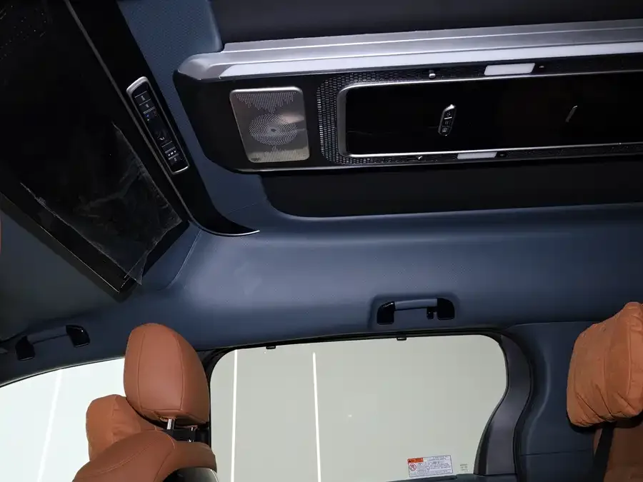 Toyota Granvia 2026 Grevia 2.5L Hybrid Comfort Edition 2025 — миниатюра 5