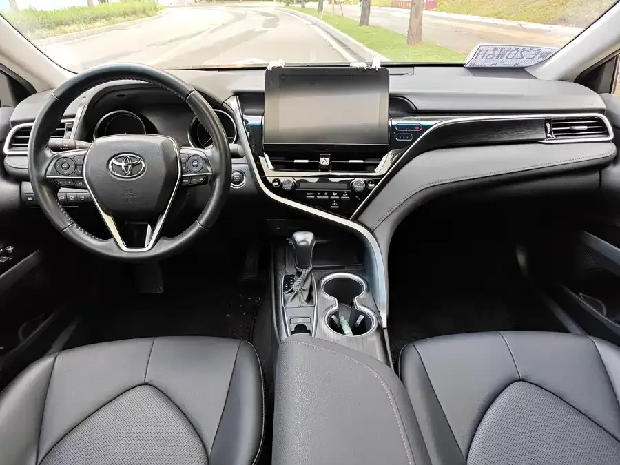 Toyota Camry Camry 2021 2.0G Deluxe Edition 2022 — миниатюра 3