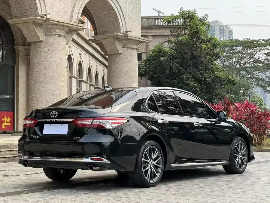 Toyota Camry Camry 2023 2.5G Deluxe Edition 2024 — миниатюра 4